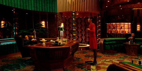 女孩面试被要求脱掉衣服！电影《荞麦疯长》未删减版！黑色幽默荒诞无常，是多少年轻人对现实生存现状的强烈共鸣！