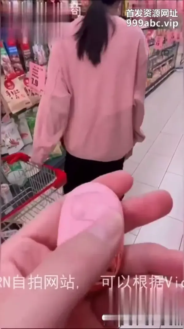 无线跳蛋逛商场，酒店门口射一脸，健身少妇女邻居