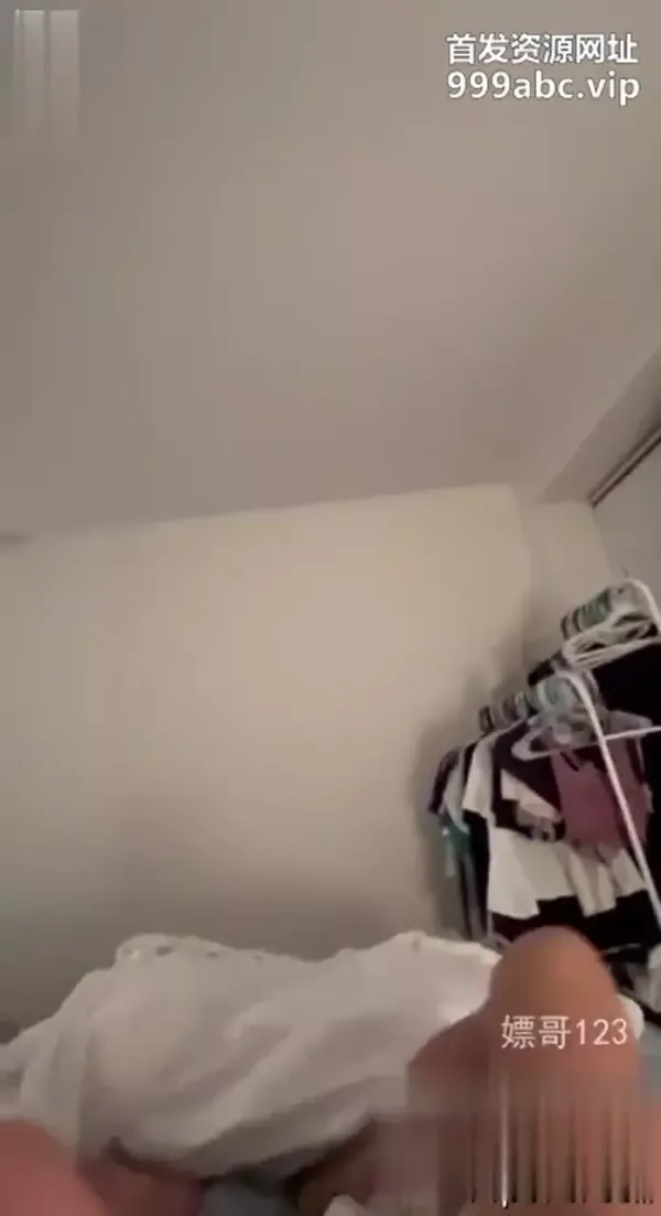 前同事骚母狗超级敏感的体质插进去就跟触电一样