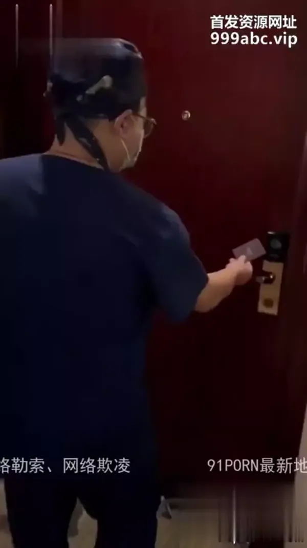 真实勾引男技师 技师死活不愿意操，这是戒过毒吗？还对男主说：真的很羡