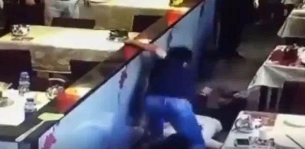 吃饭？吃席吧你！北京中科院研究生 周凯旋 因妒忌同乡 谢雕 比自己过得好 在餐厅对其连捅数刀 当场死亡！